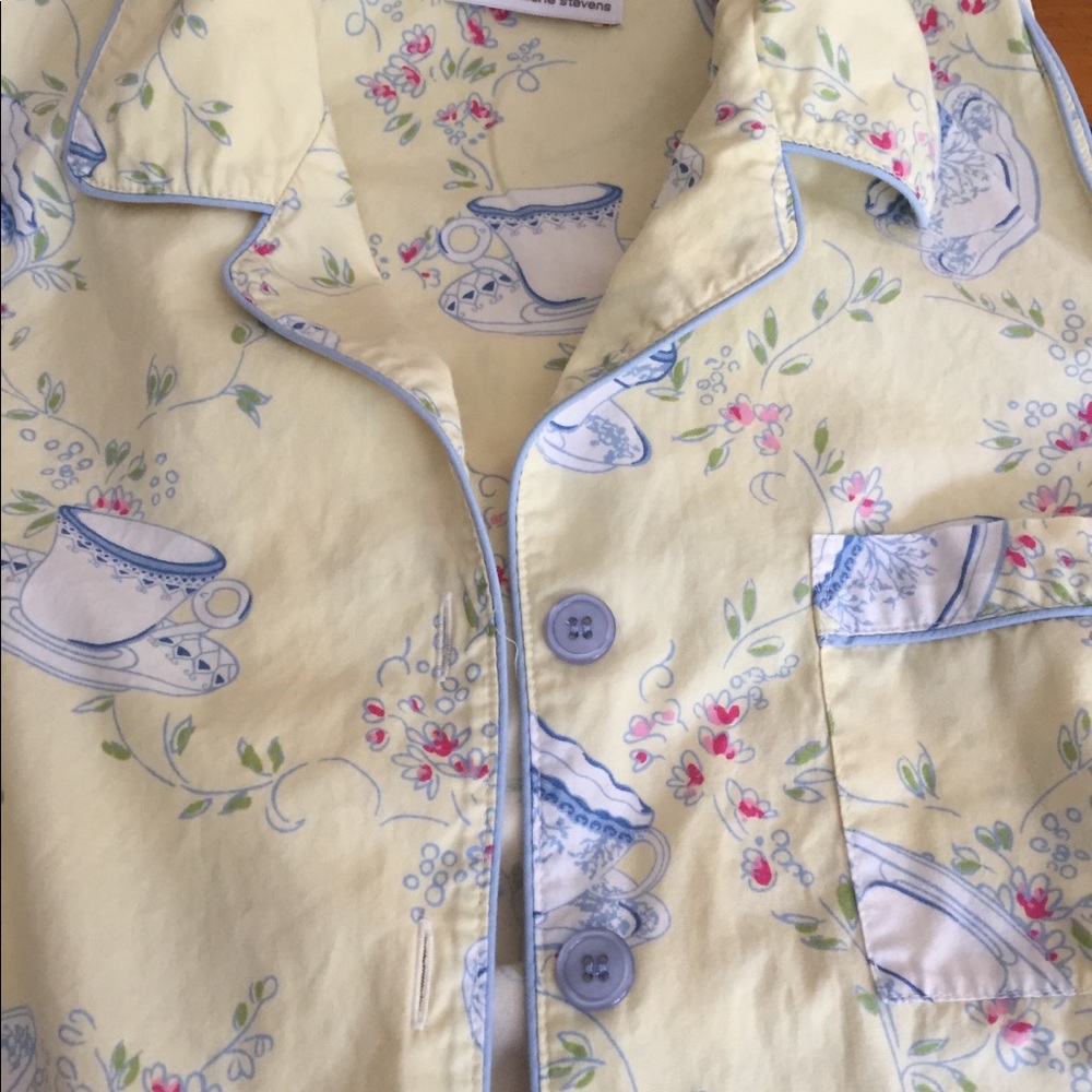 Valerie Stevens summer pajamas. Size medium